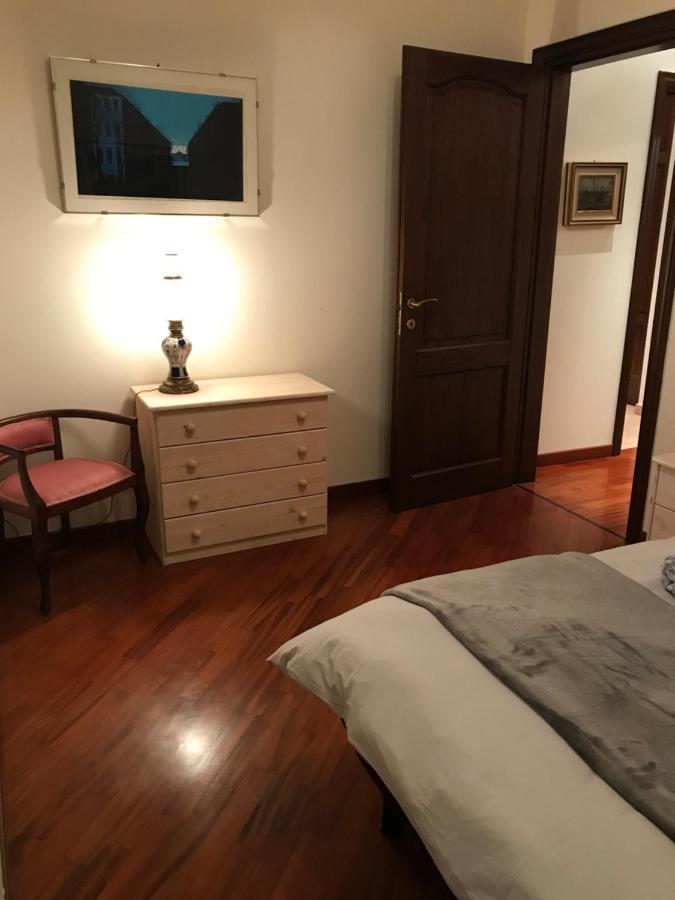 Apartmán La Casa Del Melograno Alba  Exteriér fotografie