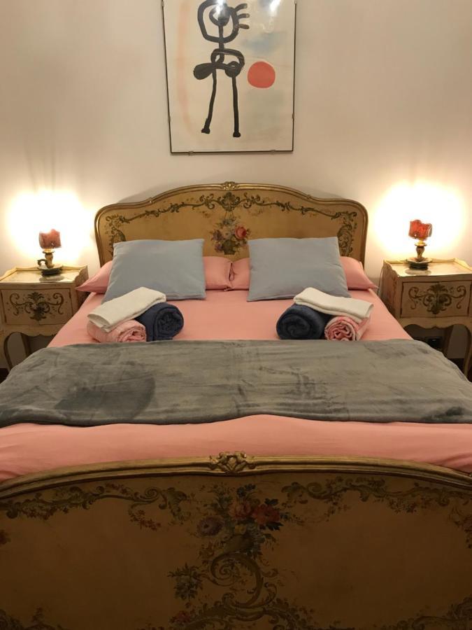 Apartmán La Casa Del Melograno Alba  Exteriér fotografie