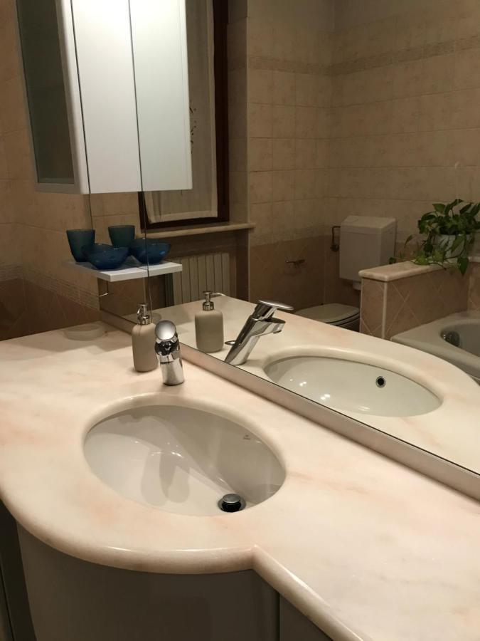 Apartmán La Casa Del Melograno Alba  Exteriér fotografie