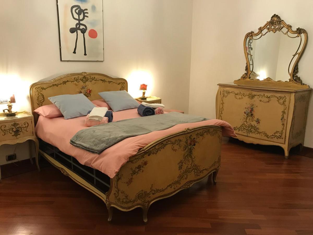 Apartmán La Casa Del Melograno Alba  Exteriér fotografie